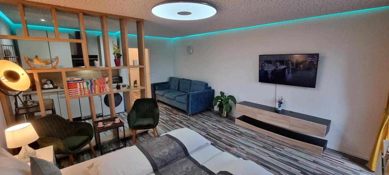 Studio-Apartment ' Andrei 1 ' - Neu In Neuburg An Der Donau Exterior foto